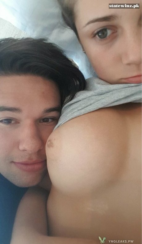 Toni Paras model free gallery