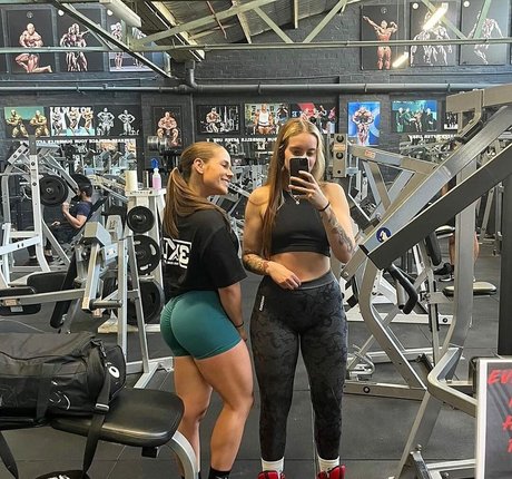 Toni Paras high quality model pic