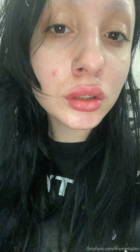 mamiehades sex model pic