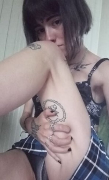 Lil Ravena high quality pornstar photos