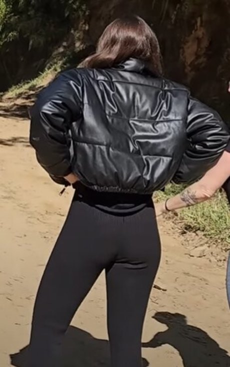 Tamiris Censi porn actress archive