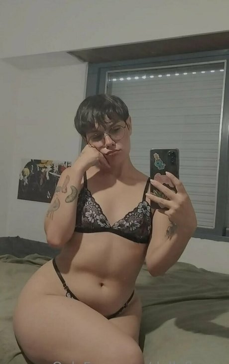 dollyflynne pornstar erotic photos