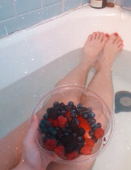 BellatrixSweets nude model gallery