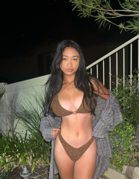 mar1uhh nudes model photo