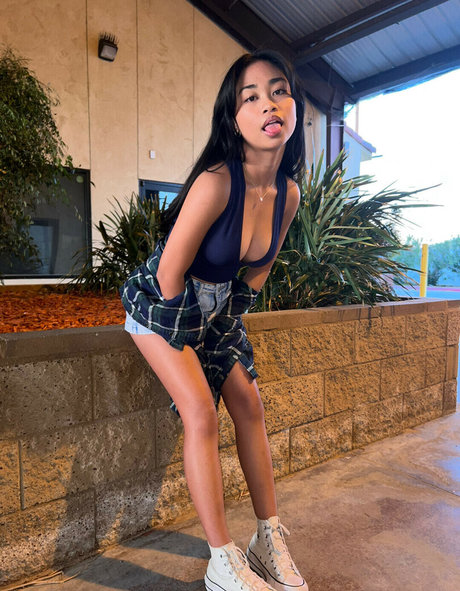 mar1uhh erotic model pictures