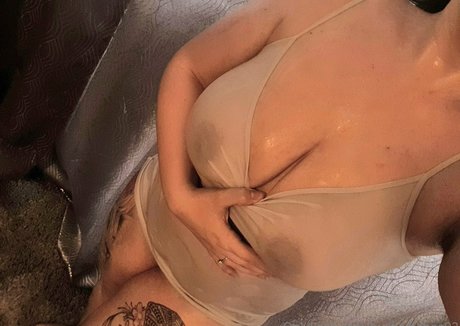 bustyybabee92 pornstar nude pictures