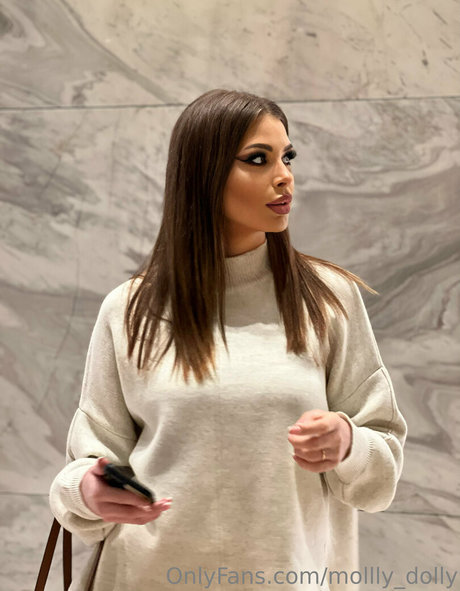 mollly dolly model images