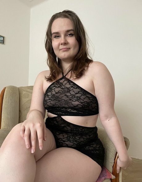 chubbynixiesin adult model pics