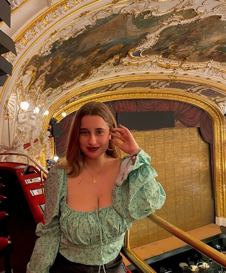 Julia Gomez high quality actress images