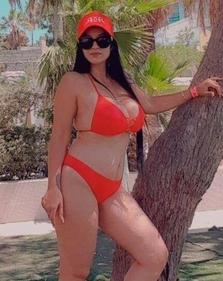 Maltese Girls exclusive model photo