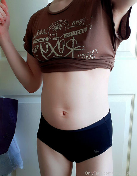 astuffedbirb free actress pic