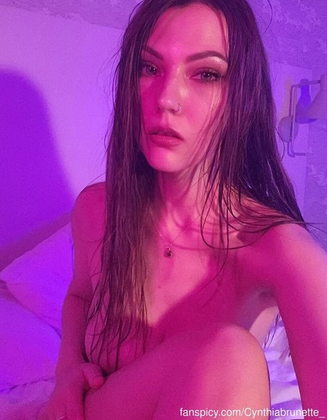 Cynthiabrunette96 beautiful pornstar pic