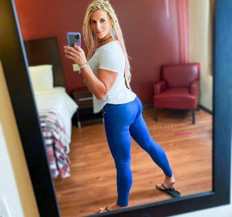 Hottrayne star adult galleries