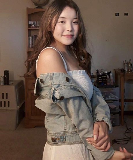 Jess kim Profile pic