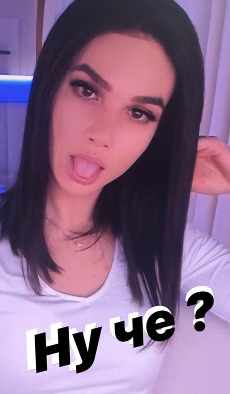 Sweet Lady Cola hd star pic