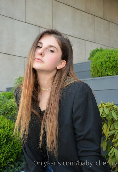 baby cherrry xxx star image