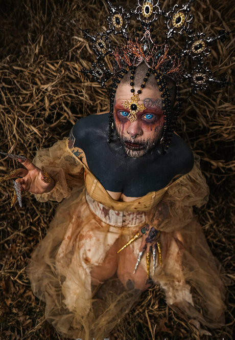 msrazorde beautiful model pic