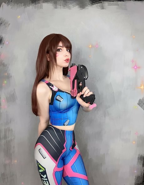 lady pizza hug perfect model images