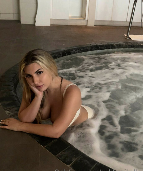 Gabbynikolle pornstar hot picture