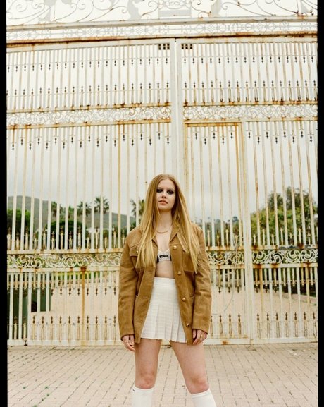 Angourie Rice pornstar hd picture