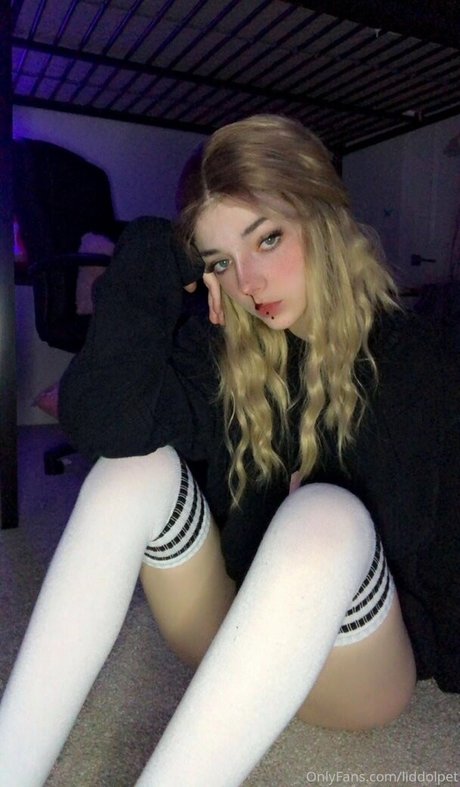 Little Pet star sex pic