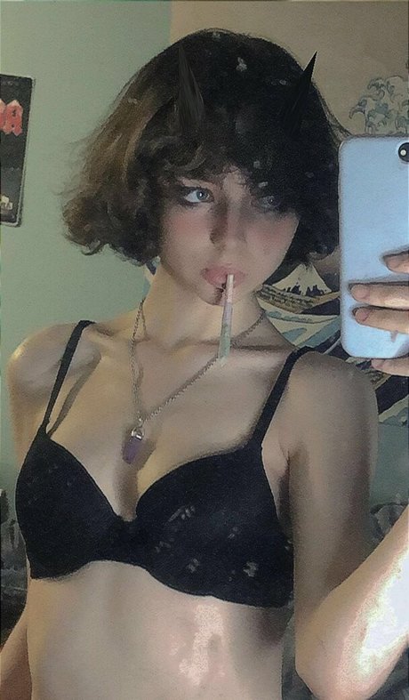 Little Pet pornstar sexy archive