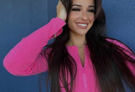 Brylee model hot photos