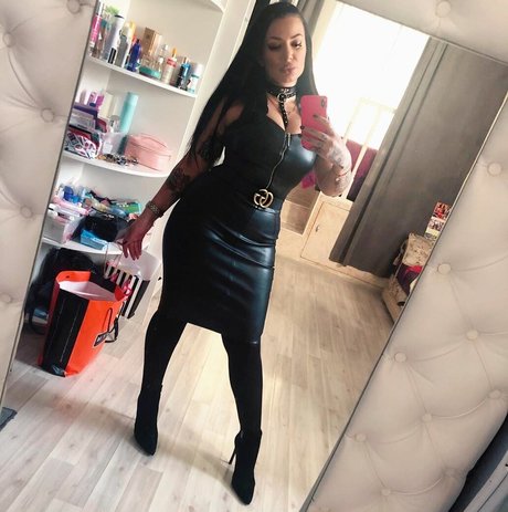 Kristina Karieva star art archive