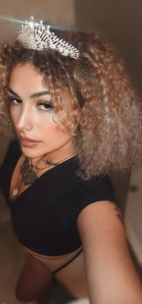 sexxyreddemon model hd pic