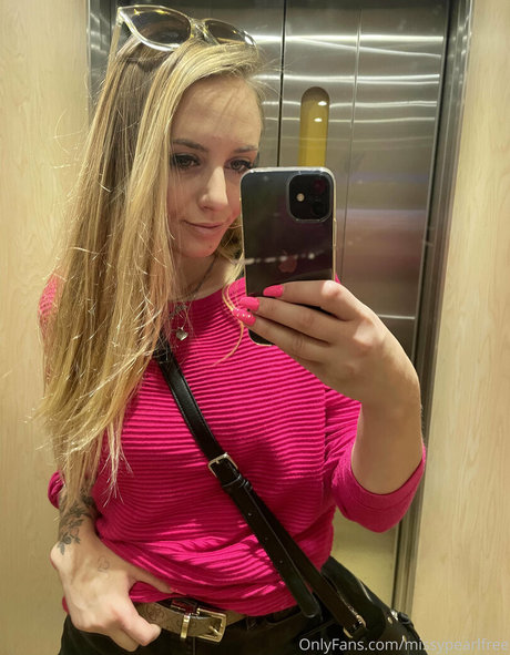 brittneyleathers star erotic galleries