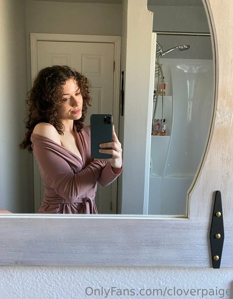 Cloverpaige naked model images