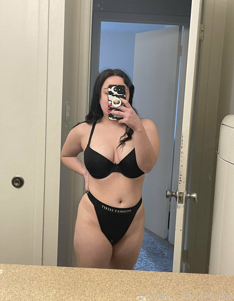 ismelolamarie adult star photo