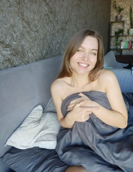 roxanne moore model art picture