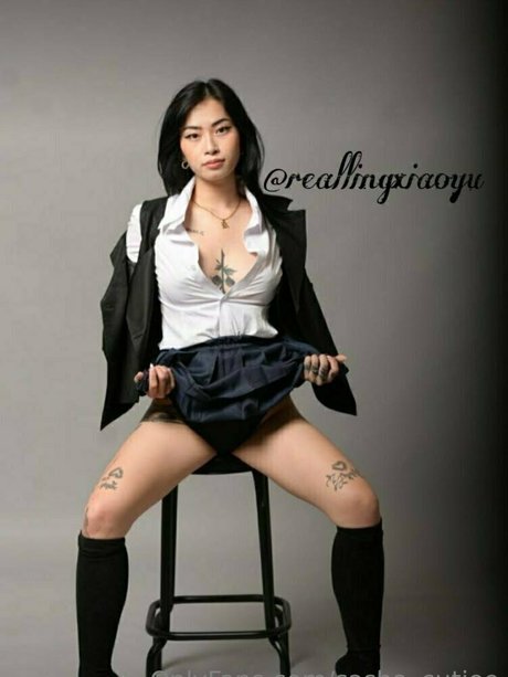 lesbian kissing onlyfans hot nude pictures