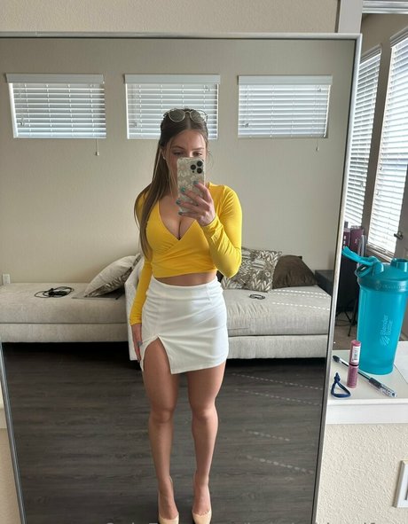 brookeblondfree pretty model archive