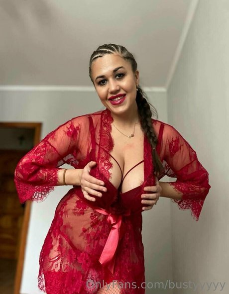 bustyyyyy star hd images