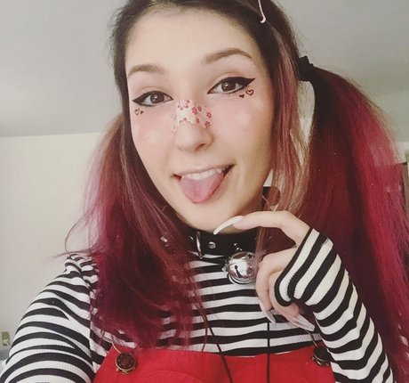 Seafoam Kitten s ASMR star image