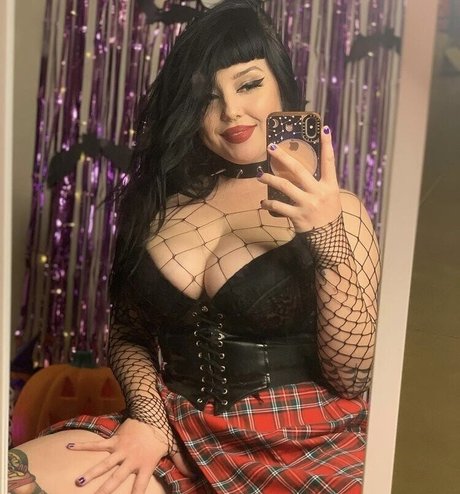 BlossyBlue hd model pic