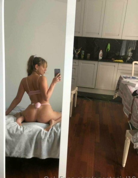 twerkingpeach beautiful pornstar archive