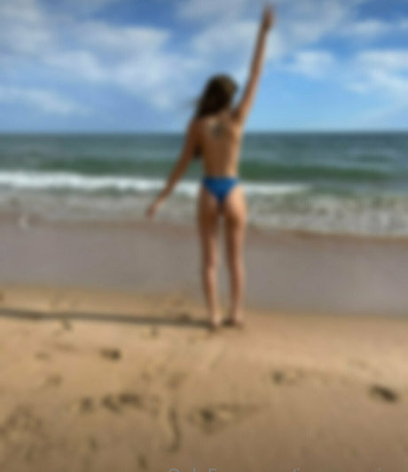 izemmaniaa model nudes pics