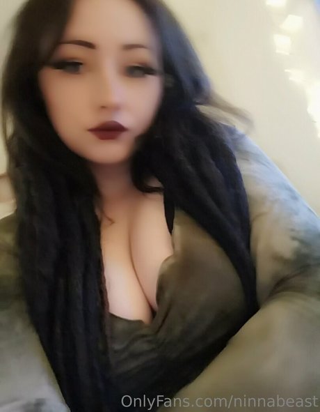 ninnabeast nude pornstar image