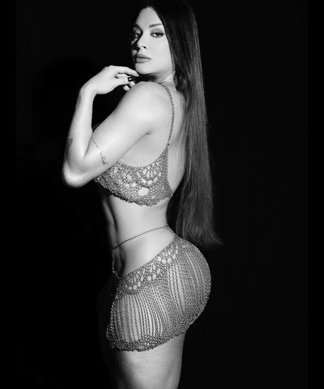 old lady onlyfans pretty pictures