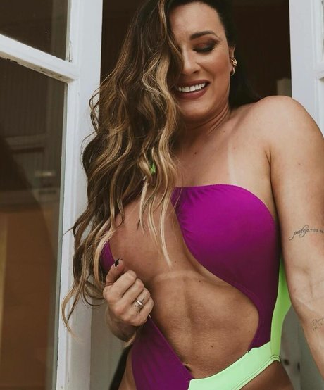 Juliana Salimeni nudes actress photos