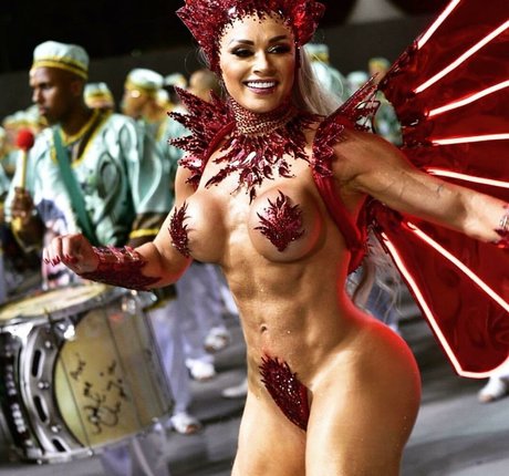 thigh high boots onlyfans naked pictures