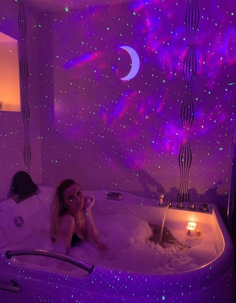 Desiree Mumm star free img