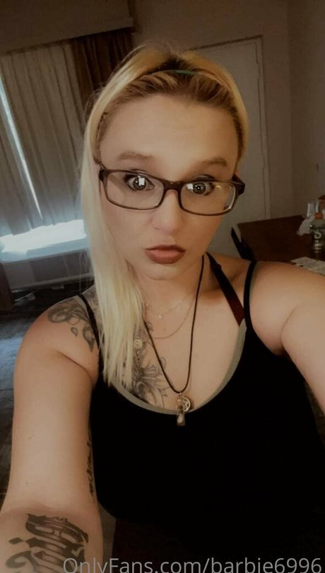 barbie6996 art model pictures