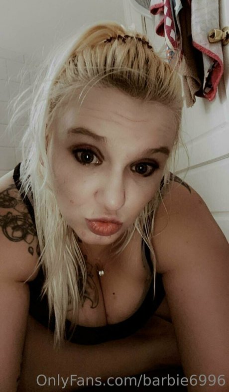 barbie6996 naked star picture