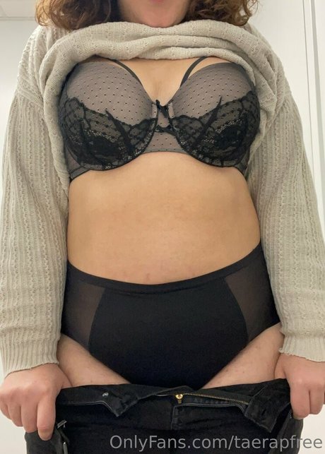 taerapfree naked star img