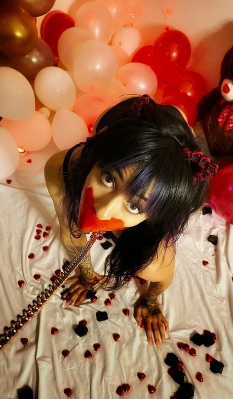 skullcandybri naked actress pic