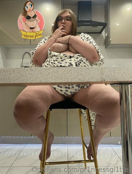 pr1ncessgl1tterfree beautiful pornstar img